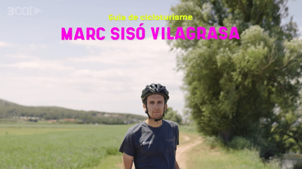 MARC SISO WITH HIS BIKE ON THE VIES VERDES IN THE TV SHOW KANVIEM