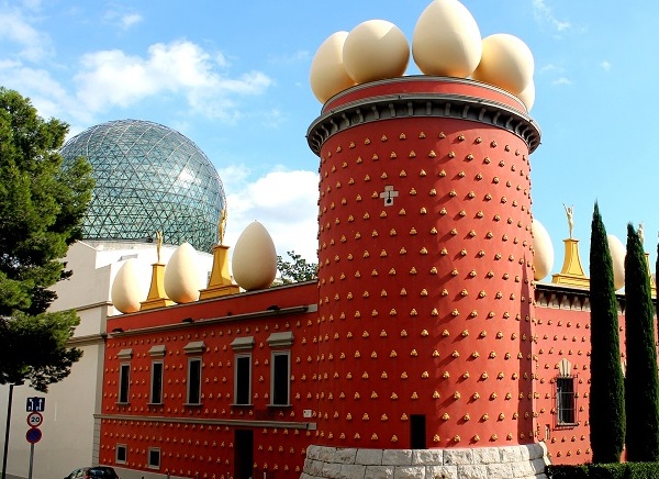 Teatro-Museo-Dalí-Figueras
