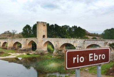Cycling following the Ebro River